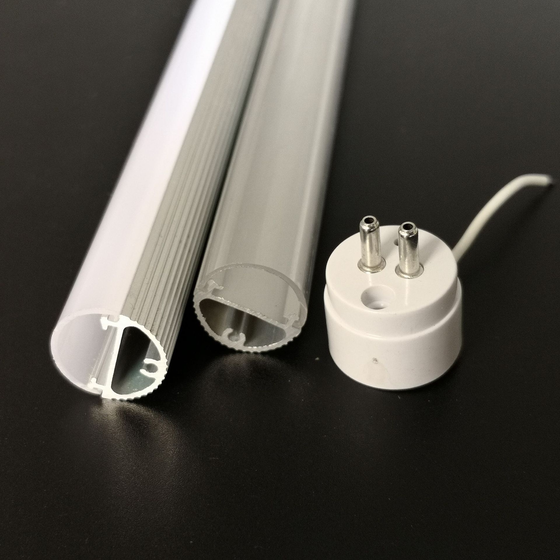 কোনটি ভাল, LED T5 টিউব বা LED লাইট স্ট্রিপ